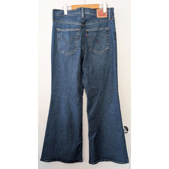 Levi’s Ribcage Bell Wide Leg Jeans - Picture 3 of 3